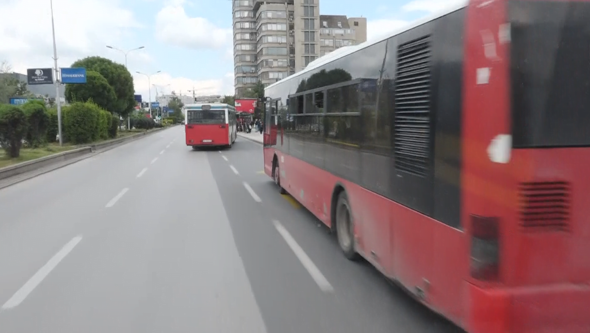 Автобусите на ЈСП „Скопје“ утре ќе сообраќаат по неделен возен ред