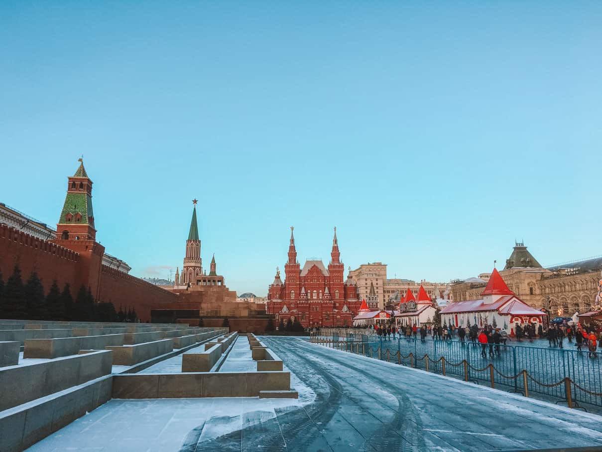 Found moscow. Moscow vs St Petersburg. Красная площадь внутри Кремля. Москва Кремль зима. Красная площадь фон.