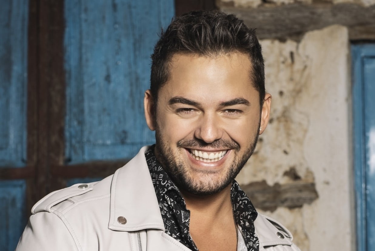 Ka ndërruar jetë këngëtari Shpat Kasapi