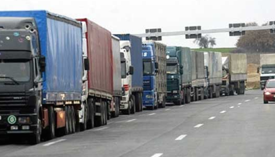 Ligji i ri i Shengenit  transportuesit paralajmërojnë rafte të zbrazura dhe ngecje në furnizim