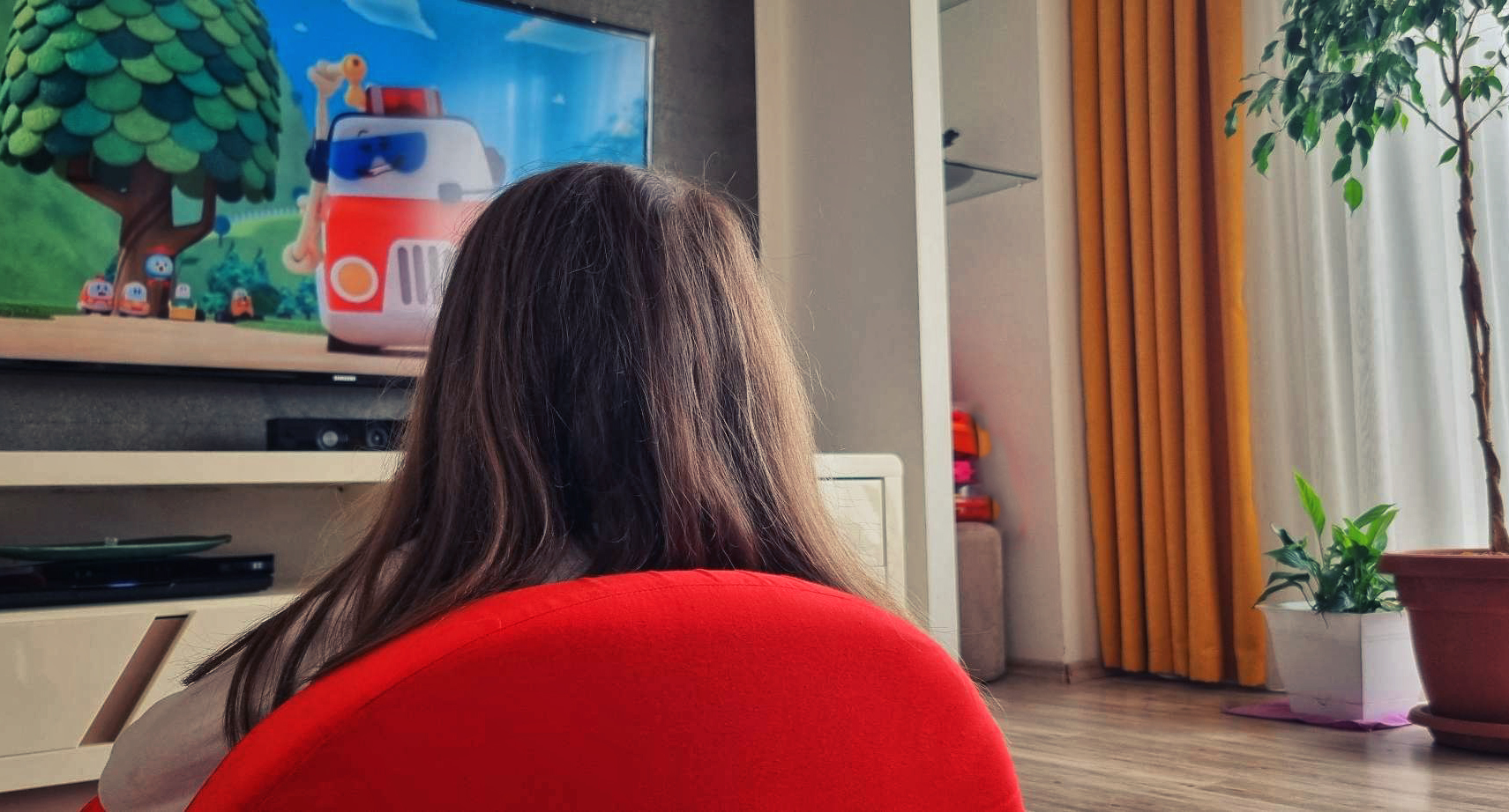 Pediatër suedezë  Fëmijët nën dy vjeç nuk duhet të shikojnë ekranin