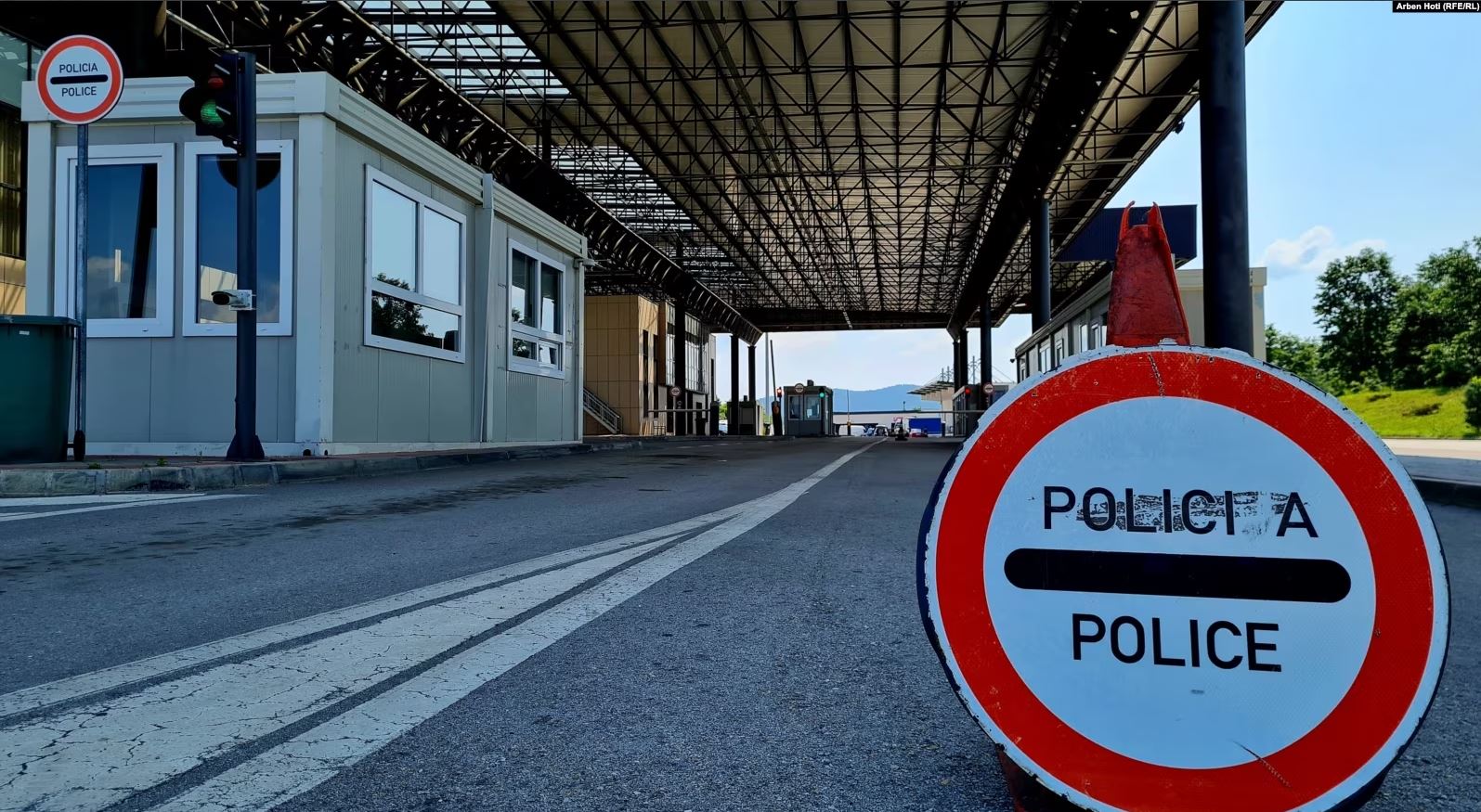 Në pikat kufitare  Bogorodicë  dhe  Tabanoc  pritet rreth 30 minuta për të dalë nga vendi