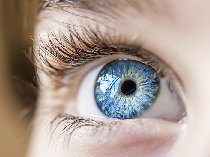 Njerëzit me sy blu kanë një avantazh interesant
