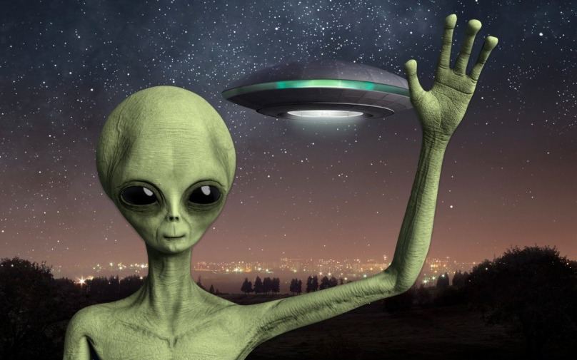 A e kanë vizituar alienët Tokën  Ja çfarë thotë një shkencëtar i famshëm