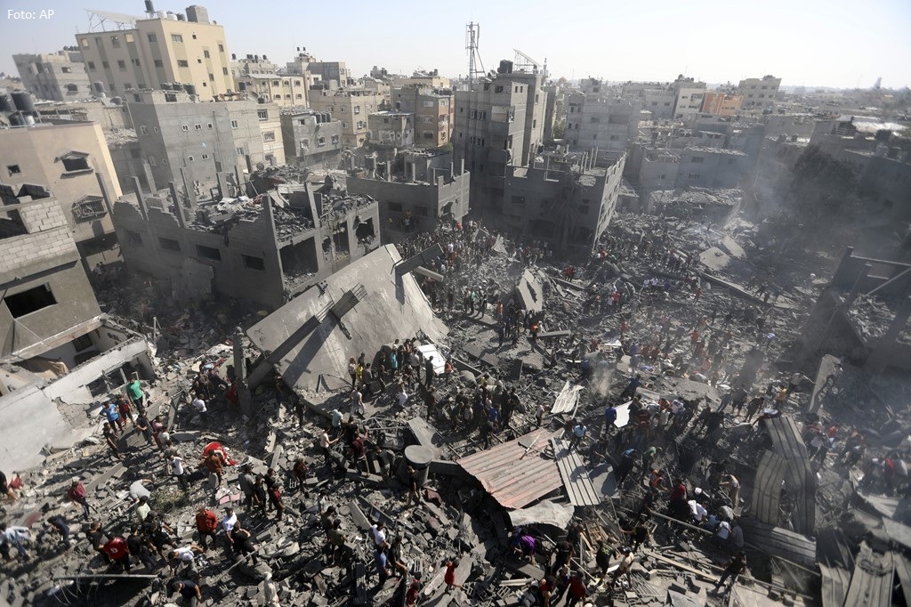 Zyrtari i OKB: Mund të nevojiten 14 vjet për ta pastruar Gazën nga mbeturinat