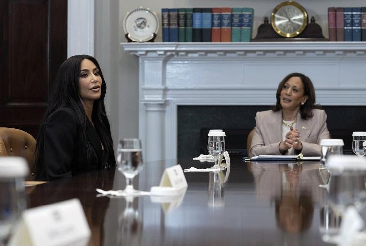 Kim Kardashian takohet me zv/presidenten e Shteteve të Bashkuara, Camilla Harris