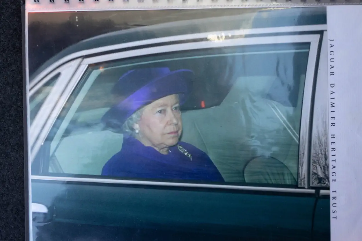 Makina e Mbretëreshës Elizabeth II në ankand