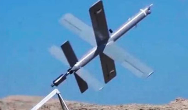 Irani prezanton dronin e ri “kamikaz”
