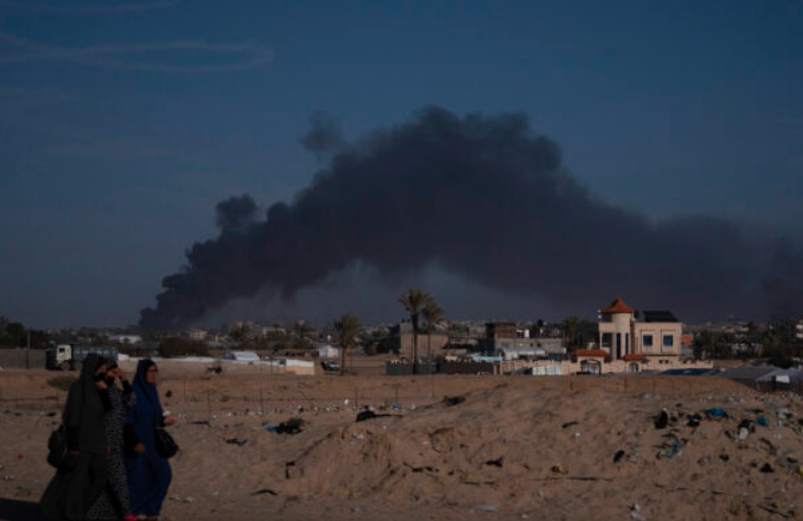 Izraeli vijon bombardimet në Rafah