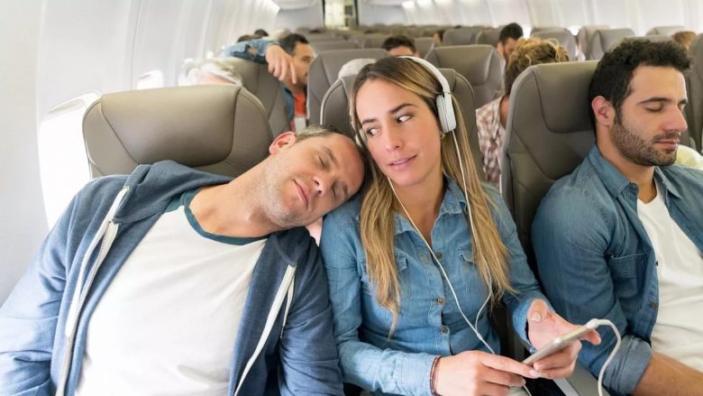 A e dini se çfarë i ndodh trupit gjatë fluturimit me aeroplan?