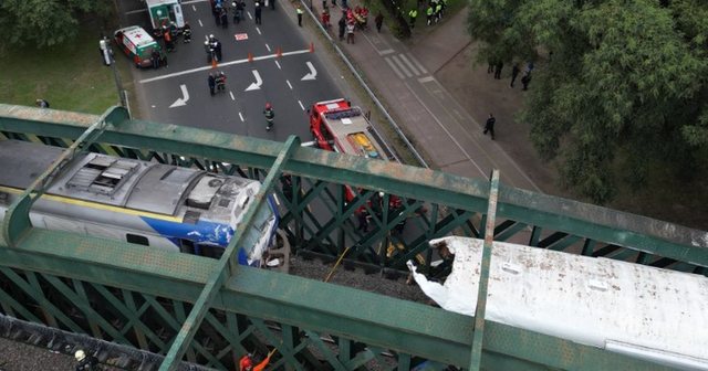 Tragjedie në Argjentinë, treni me pasagjerë përplaset me vagonin e harruar