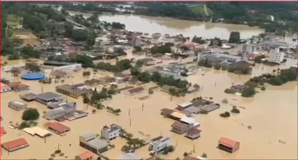 Rritet numri i viktimave nga përmbytjet në Brazil, mbi 100 të tjerë ende të zhdukur
