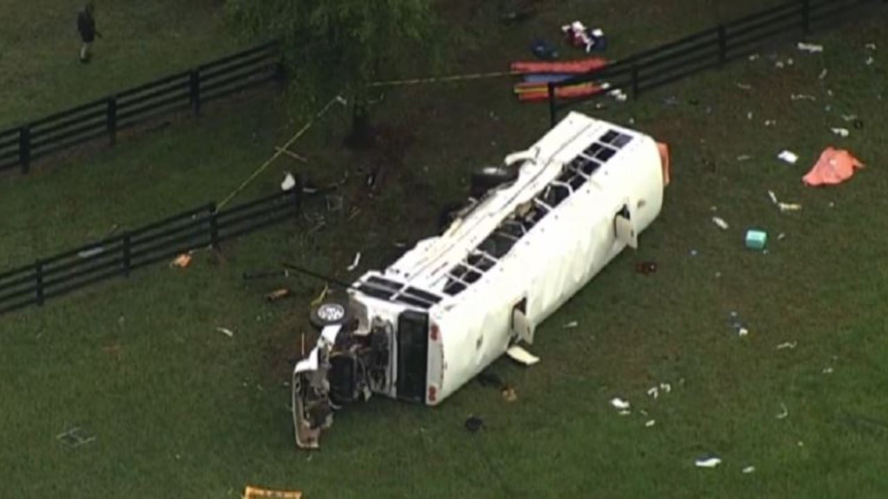 Aksident i rëndë në Florida, rrëzohet një autobus! Tetë të vdekur e dhjetëra të plagosur