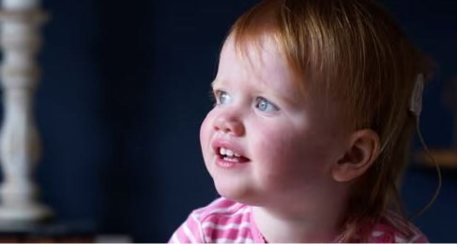 Realizohet me sukses terapia e parë e gjeneve në botë, vajzës britanike i kthehet dëgjimi