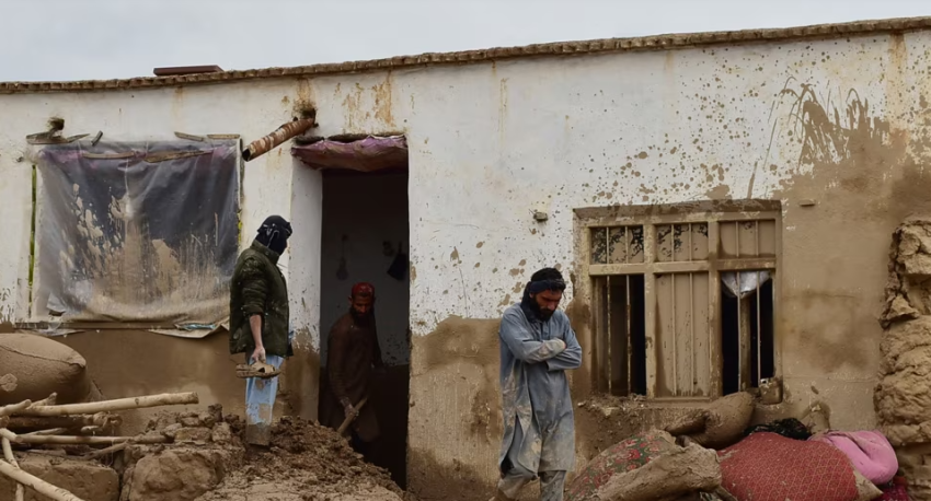 Pesëdhjetë persona të vdekur nga vërshimet në qendër të Afganistanit