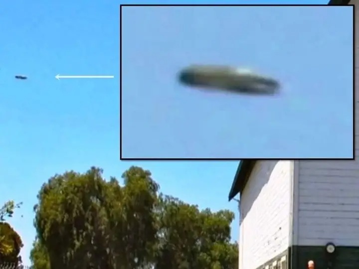 Një grua italiane ka filmuar një objekt misterioz mbi shtëpinë e saj, shumë besojnë se është një UFO (FOTO)