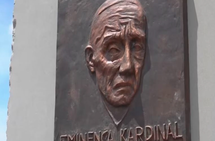 Përurohet Obelisku për kardinalin e parë shqiptar Mikel Koliqi
