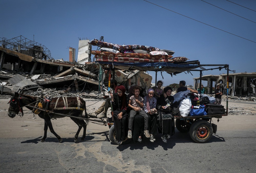 Të rinjtë palestinezë në Gazë detyrohen të prodhojnë karburant nga plastika