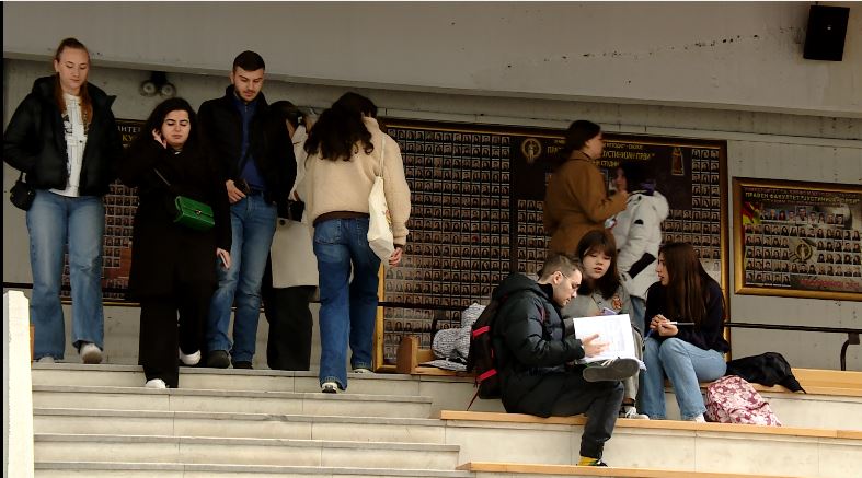 studentet-kane-edhe-dhjete-dite-per-te-aplikuar-per-kupone