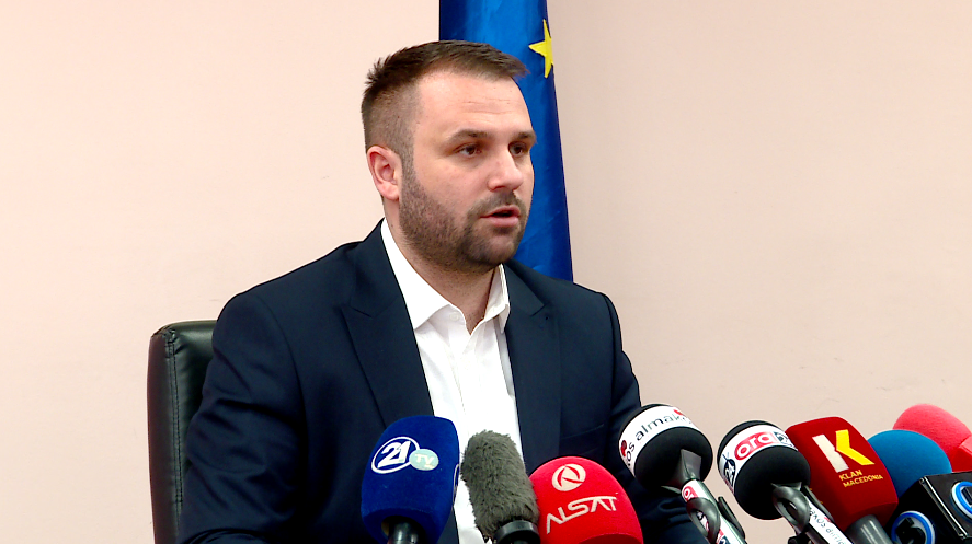 Fillon zbatimi i ligjit për formalizimin e punëtorëve sezonalë  Durmishi  Ligji i ri ul ekonominë gri dhe rrit sigurinë e punëtorëve