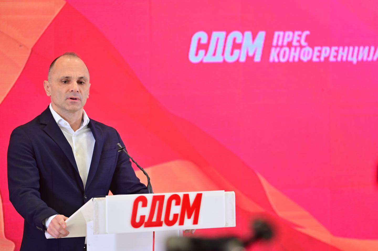 Filipçe  LSDM ja gjithmonë ka qenë në anën e punëtorëve