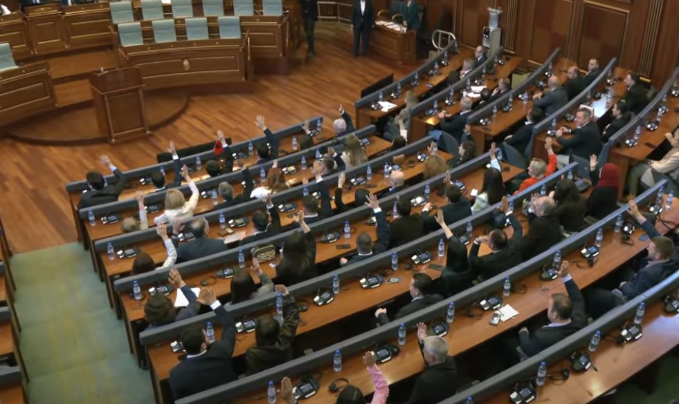 Dështon përpjekja e 9 të për konstituimin e Kuvendit të Kosovës   Albulena Haxhiu i merr vetëm 55 vota 