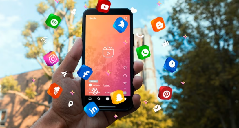 a-po-hyjme-tashme-ne-nje-epoke-te-re-te-mediave-sociale