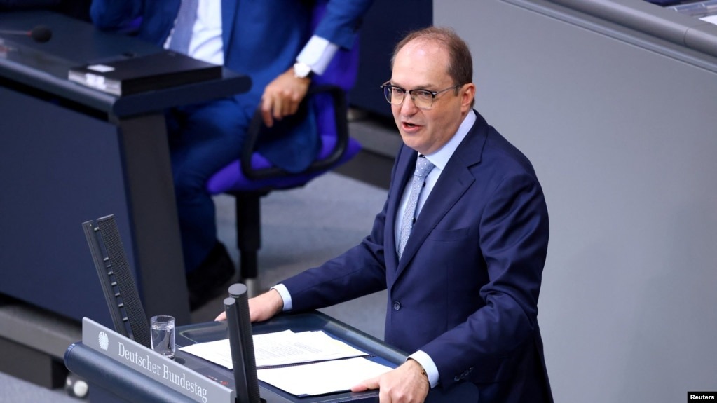 gjermania-synon-marreveshje-me-talibanet-per-debimin-e-migranteve