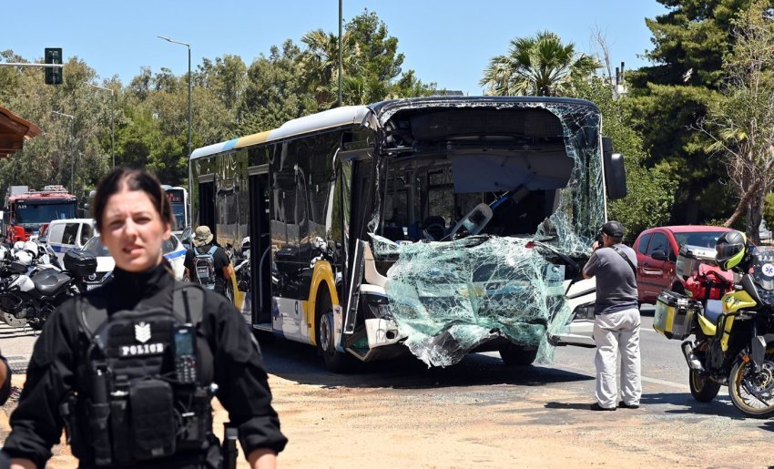 Aksident i rëndë në Athinë  54 të plagosur nga përplasja e 2 autobusëve urbanë
