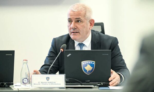 Arrestimi i Popoviqit  deklarohet Sveçla  S tolerojmë përdhosjen e luftës së UÇK së  pritet të merren masa sipas ligjeve në fuqi