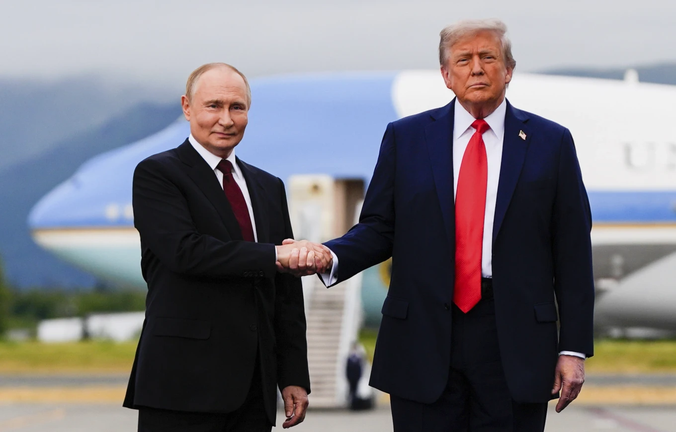 Kremlini minimizon mundësinë e një takimi Putin Zelensky