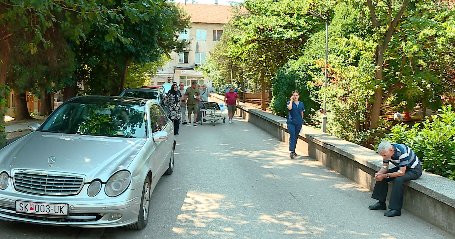 Pushimet verore sjellin riorganizim të punës në Klinika