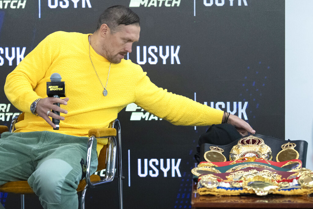 Usyk shtyn datën e tërheqjes  Do të dueloj deri 41 vjeç 