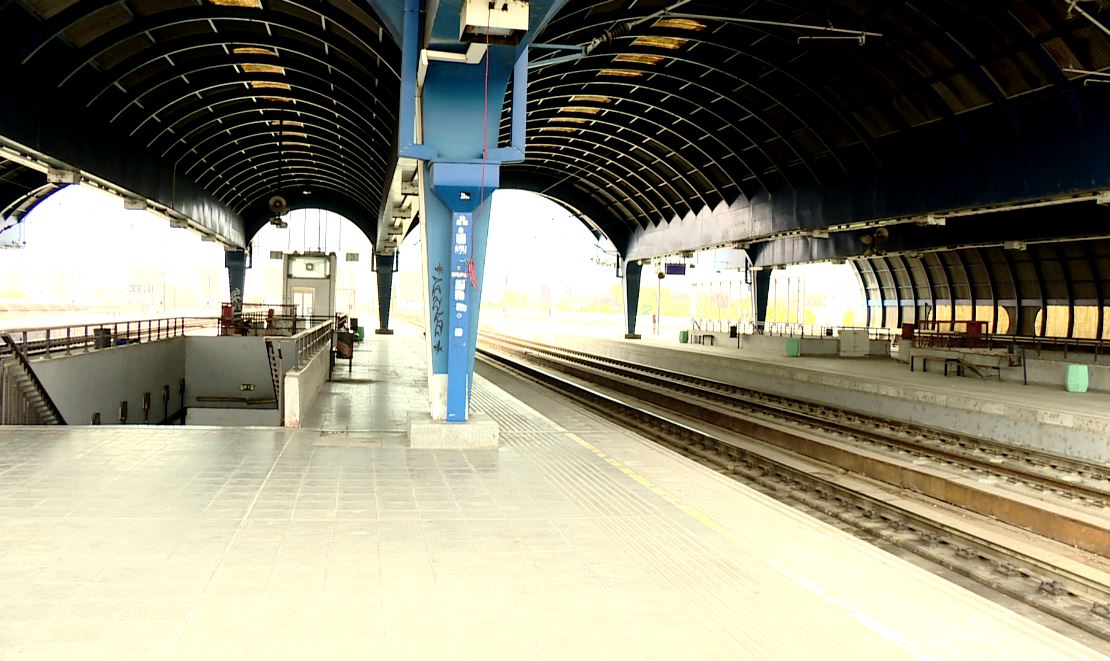 trafiku-hekurudhor-i-pasagjereve-eshte-pezulluar-ndersa-ekipet-e-lokomotivave-kerkojne-rritje-page