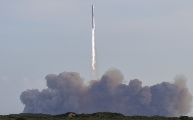 nje-tjeter-mega-rakete-spacex-starship-u-lancua-me-sukses-ne-hapesire-ambiciet-jane-te-transportojne-njerez-ne-mars