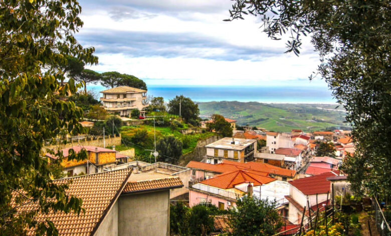 Fshatrat që ju paguajnë 28 mijë euro për të jetuar atje