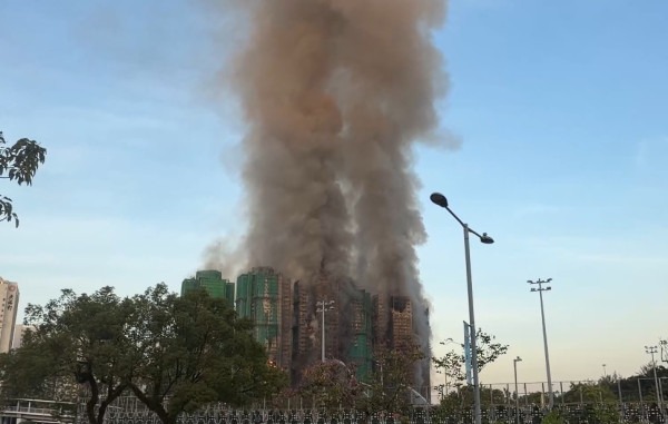 4-te-vdekur-nga-zjarri-ne-nje-kompleks-banimi-ne-hong-kong