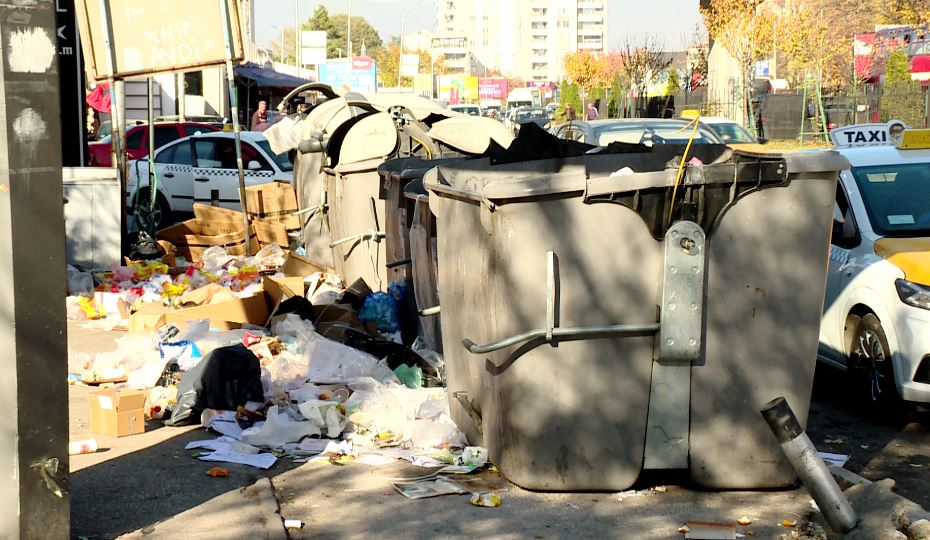 Aksioni për pastrimin e Shkupit përfundoi  por mbeturinat nuk janë zhdukur