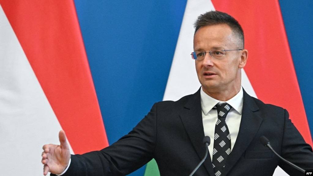 Hungaria thotë se do ta ndihmojë Serbinë me furnizime me naftë