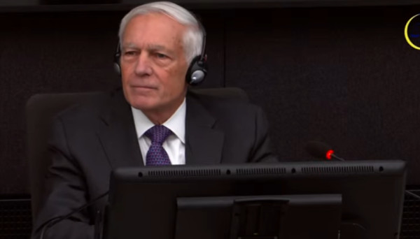 Clark në Hagë  Çfarë tha në ditën e parë të dëshmisë 