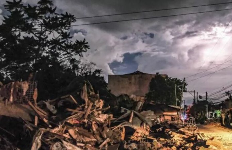 Tajfuni Fung Wong  evakuohen rreth 1 milion persona në Filipine