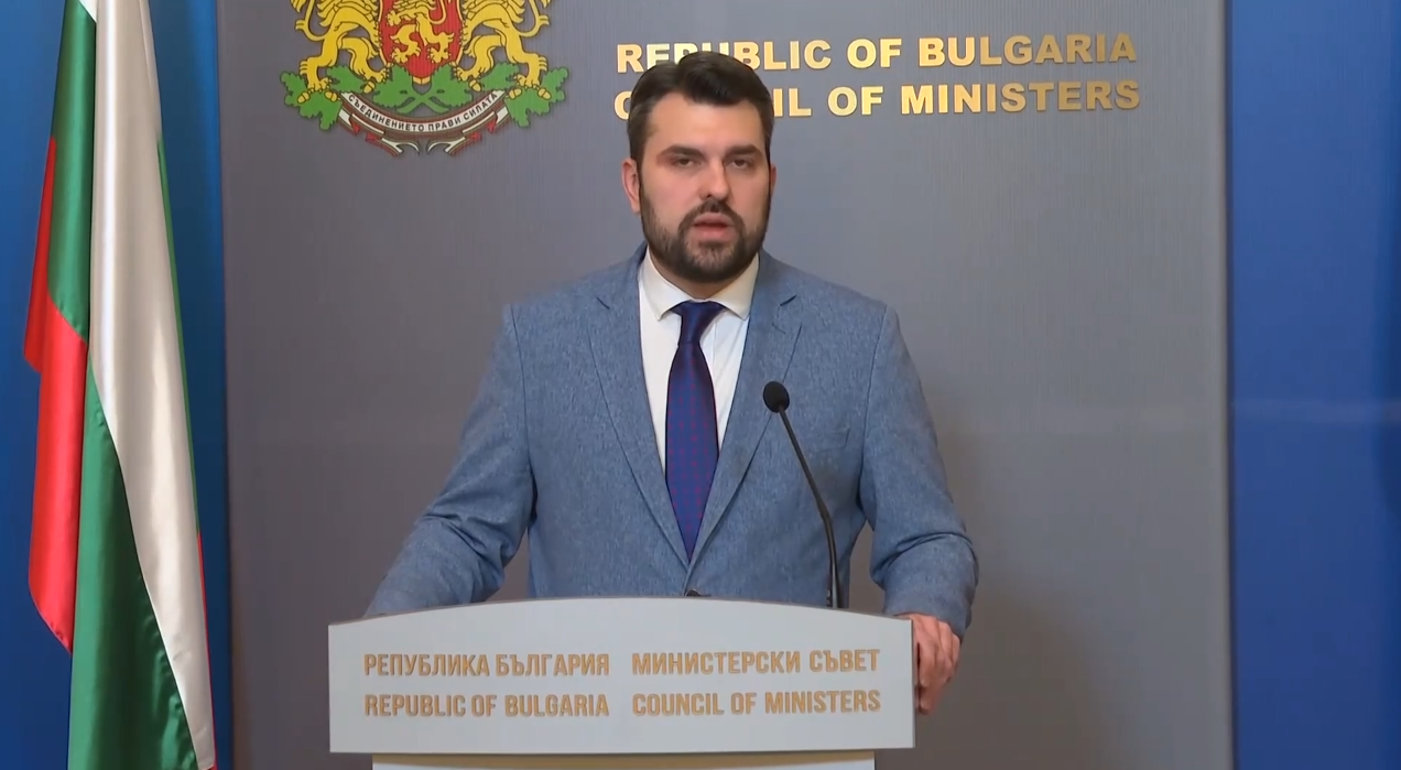 Georgiev  Roli i Mucunskit është të bindë qeverinë e tij për ndryshimet kushtetuese