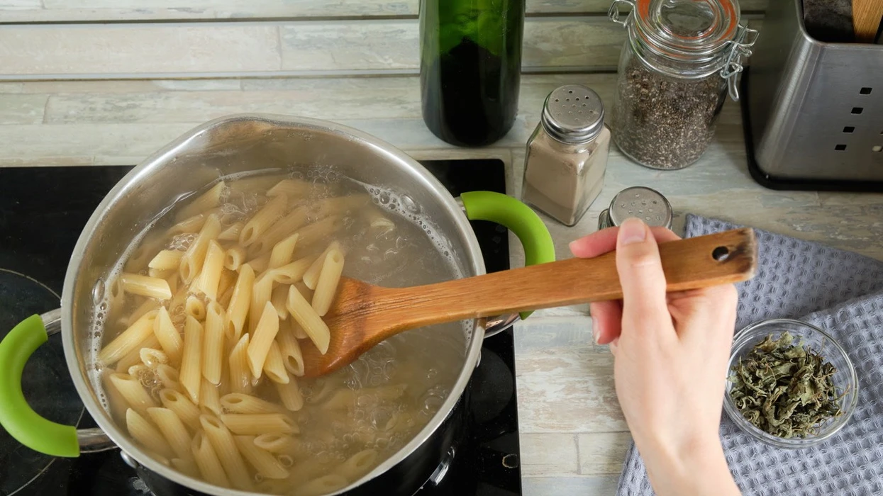 5-gabime-qe-i-bejme-te-gjithe-kur-gatuajme-makaronat-italianet-nuk-do-t-i-pergatisnin-kurre-keshtu