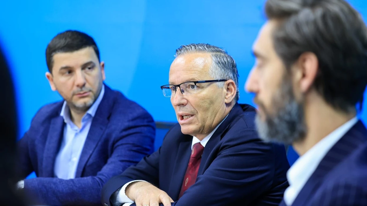 Hamza falënderon Memli Krasniqin për udhëheqjen  apelon për bashkim të partisë