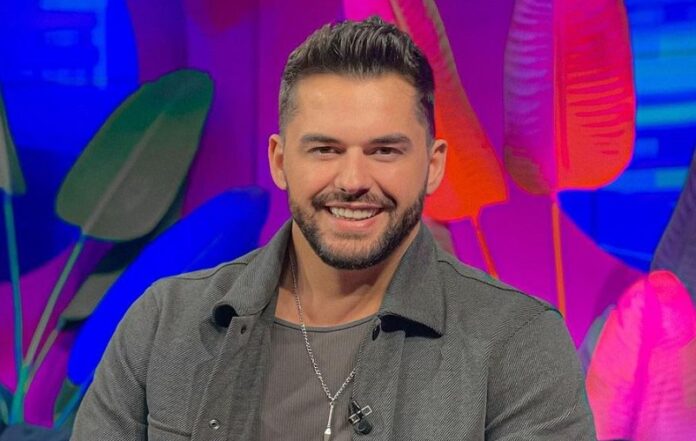 Familjarët e konfirmojnë lajmin për vdekjen e këngëtarit Shpat Kasapi