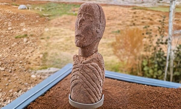 Zbulohen në Turqi fytyra njerëzore të gdhendura 12 mijë vjet më parë