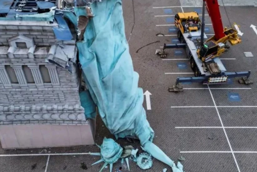 Erërat e forta rrëzojnë Statujën e Lirisë në Brazil