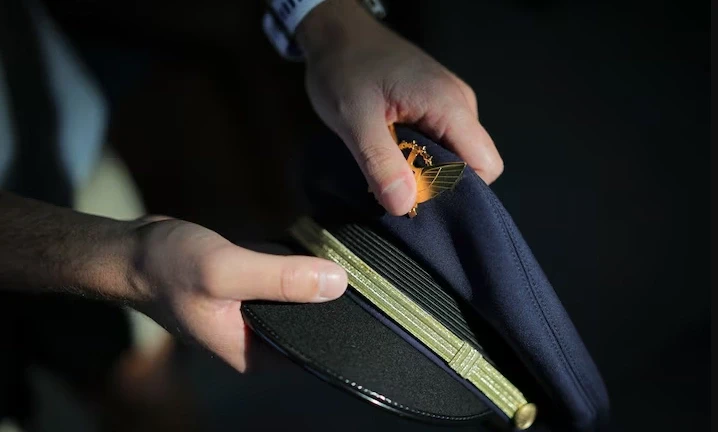 po-s-genjeve-s-fluturon-pilotet-e-linjave-ajrore-fshehin-problemet-e-tyre