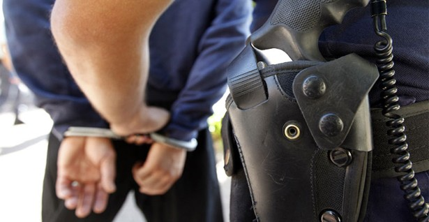 Privohet nga liria një banor i Shkupit  sulmoi fizikisht një nëpunës policor i cili kryente detyra zyrtare