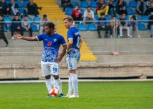 Ish mesfushori i FC Shkupit do të vesh fanellën e Tiranës